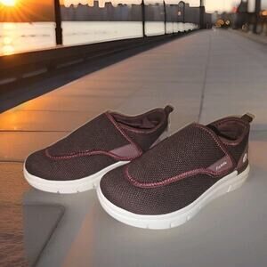 NWT! FitVille Women's 9.5 Wide Fit Diabetic Shoes, Non-Slip Walking Trainers